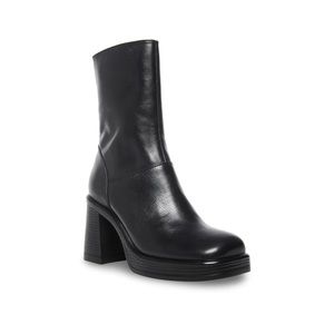 BRAND NEW Steve Madden Fantsie Black Leather Lug Sole Boots Size 8.5